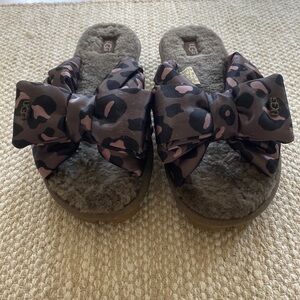 UGG Slide Slippers Lushette Leopard Print Gray Puffer Slippers Size 8